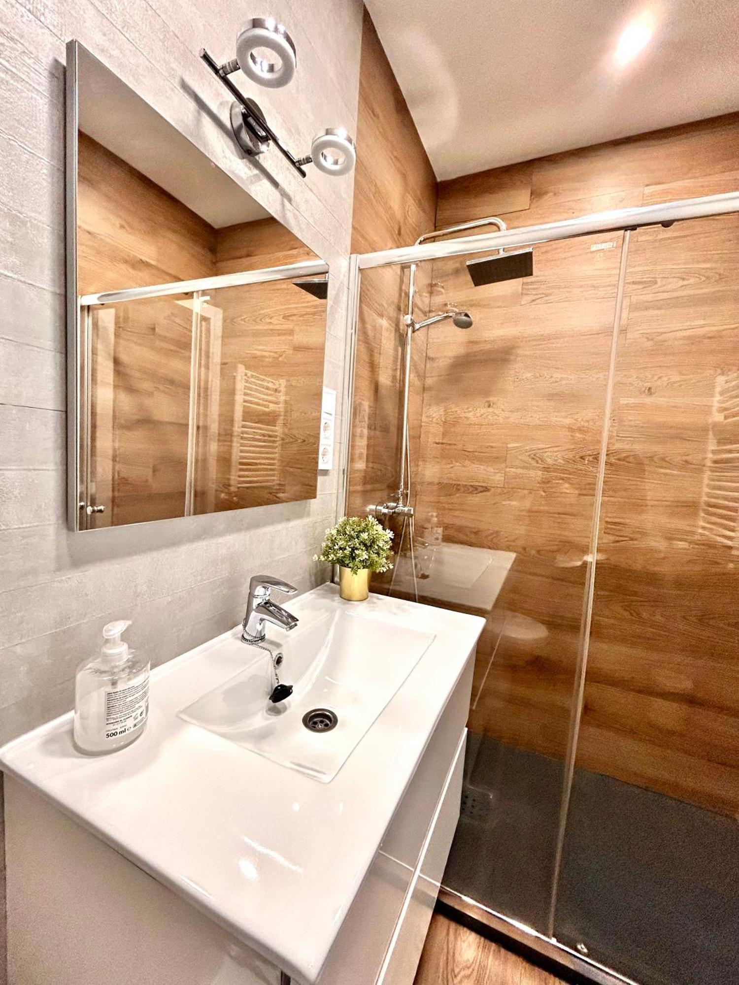 Loft Desing Retiro Apartment Madrid Luaran gambar